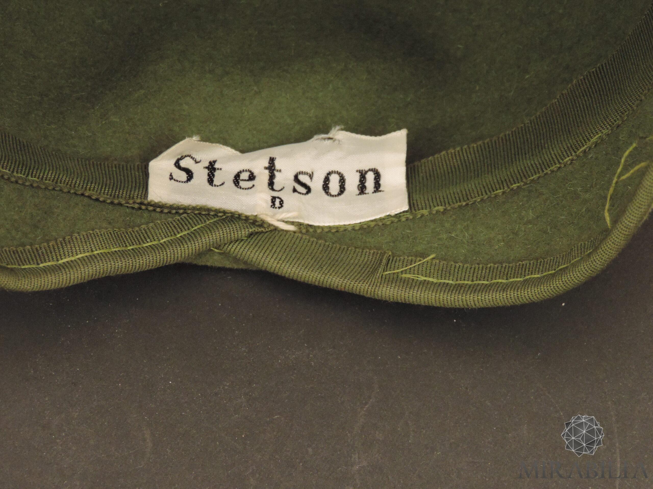 Cappellino con veletta Stetson, anni ’30 (dettaglio etichetta Stetson D) Cappellino con veletta Stetson, anni ’30 (dettaglio etichetta Stetson D)